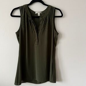 Banana Republic Green Embroidered  Top | Officewear | Size S/M